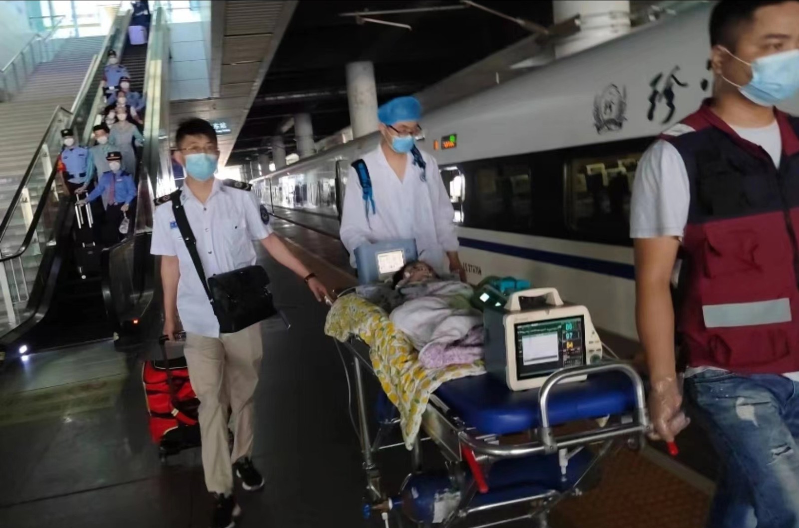 盘山县高铁转运公司